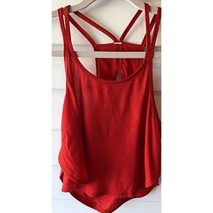Lululemon red crop tank top